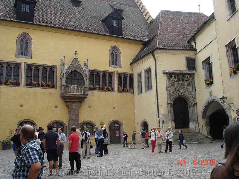 das Rathaus von Regensburg.jpg -                                